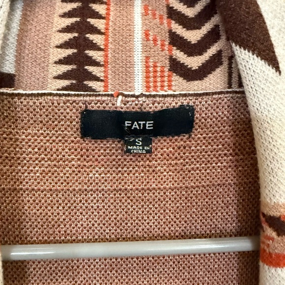 Geometric Patterned Cardigan - Picture 2 of 4